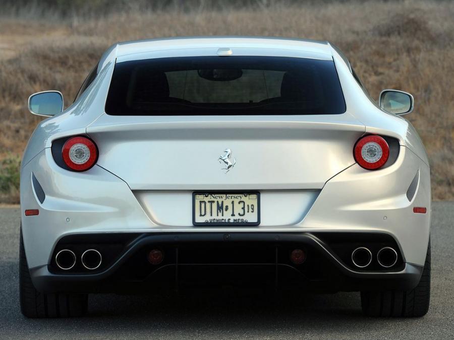  Ferrari FF 2011 года  (US) (фото 8 из 14)
